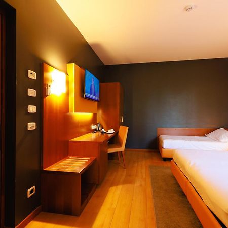Hotel Villa Delle Rose - Malpensa Oleggio Luaran gambar