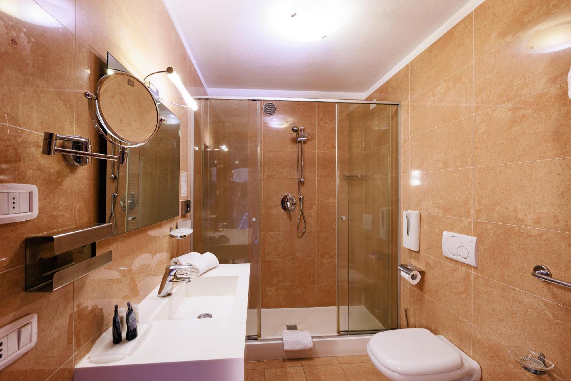 Hotel Villa Delle Rose - Malpensa Oleggio Luaran gambar