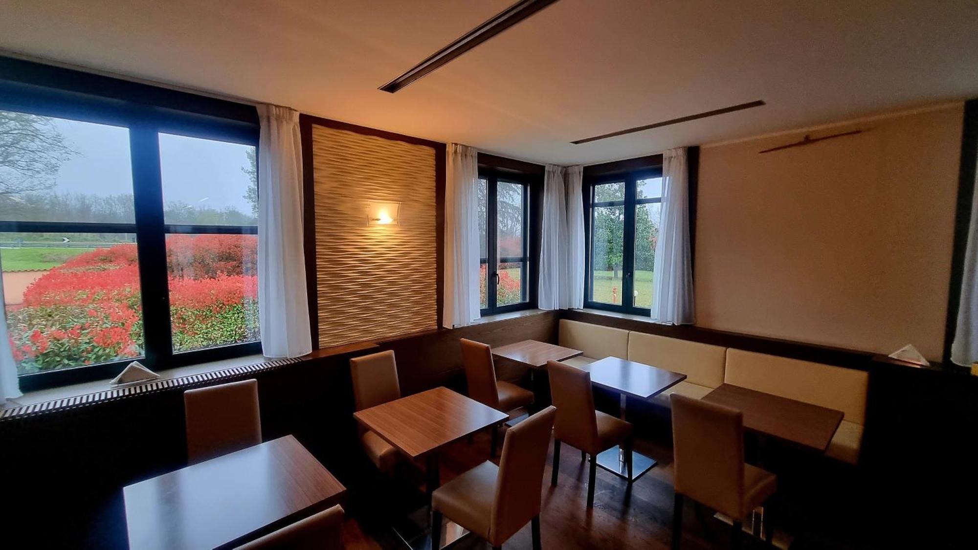 Hotel Villa Delle Rose - Malpensa Oleggio Luaran gambar