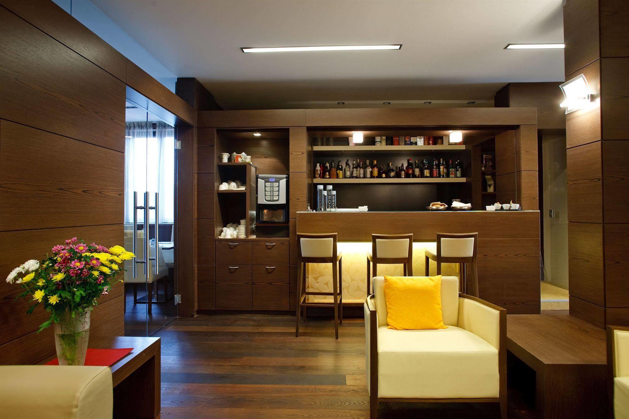 Hotel Villa Delle Rose - Malpensa Oleggio Luaran gambar