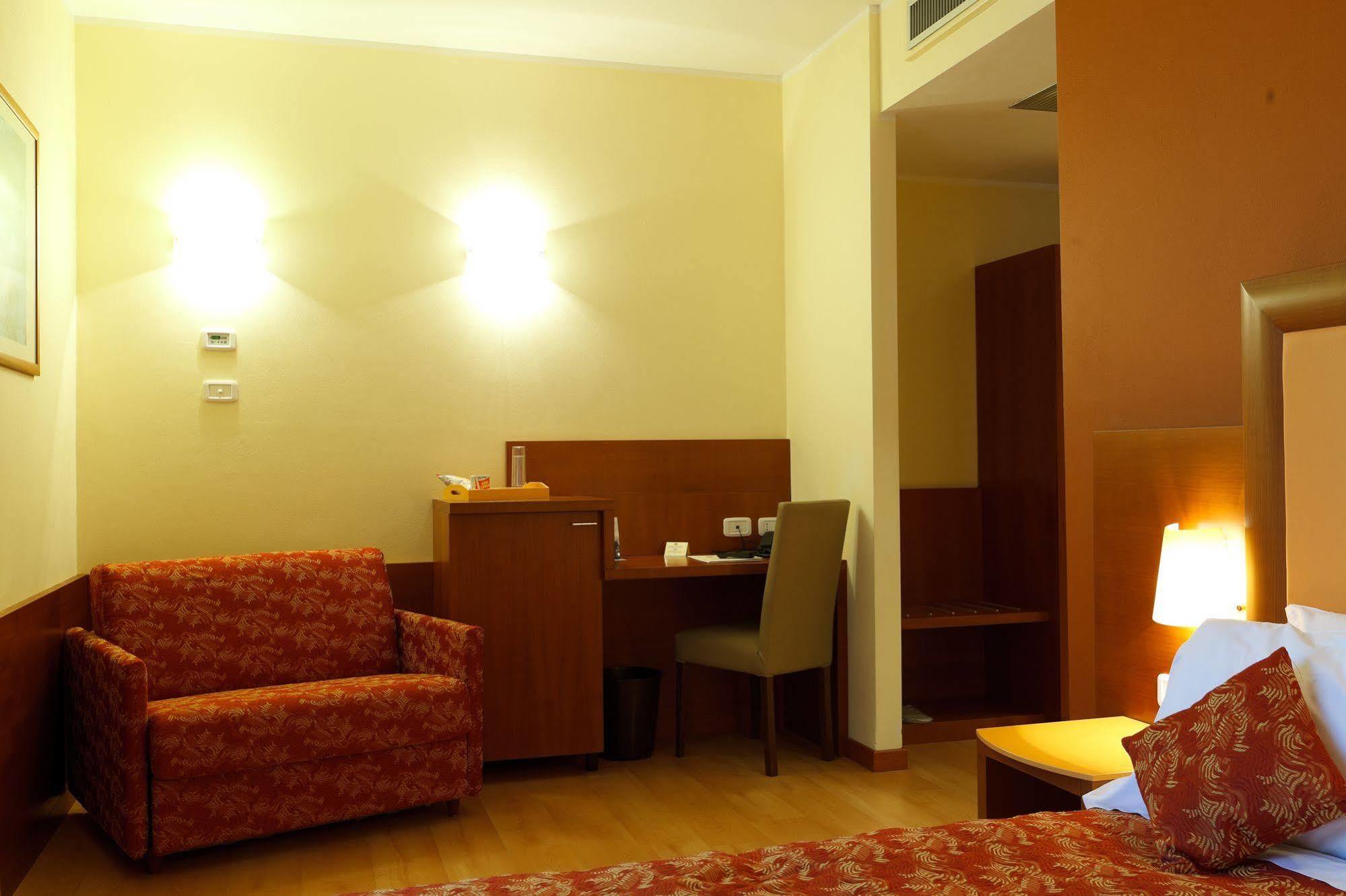 Hotel Villa Delle Rose - Malpensa Oleggio Luaran gambar